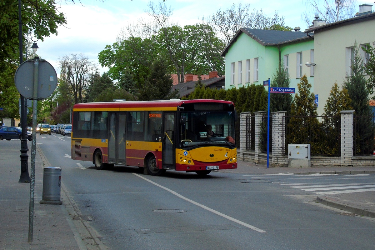 30026
SanCity skrÄca w ul. KrupiĹskiego jadÄc w obsĹudze kursu "5310" linii numer 9 w relacji Grodzisk Maz. Szpital (12:30)-KsiÄĹźenice Osiedle (13:10). 
