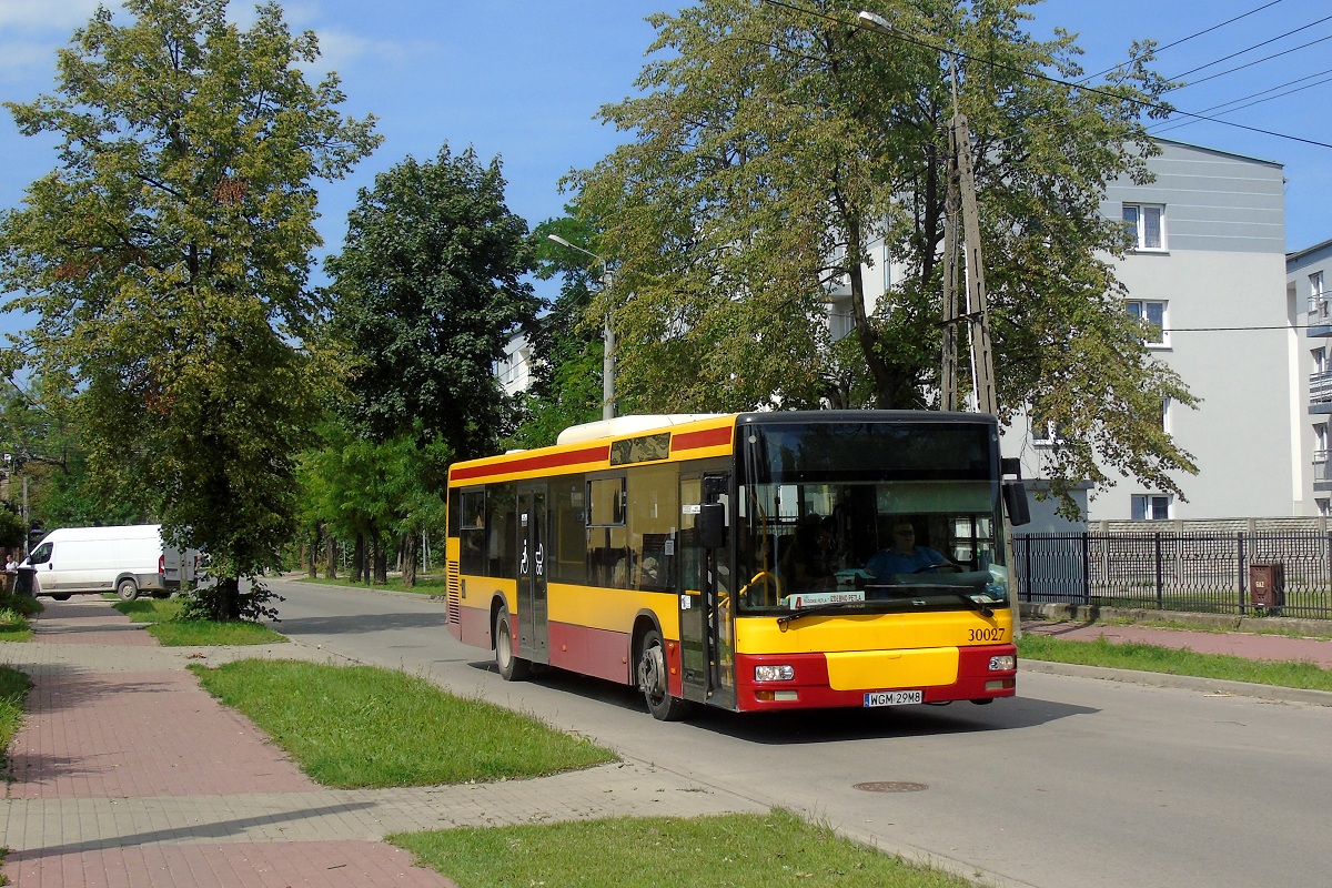 30027
SAM jedzie w obsĹudze kursu "5076" linii numer 4 w relacji Radonie PÄtla (14:15)-BoĹźa Wola (15:06). 
