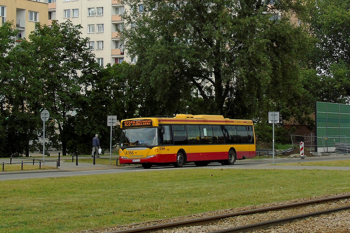 A566
Scania jedzie w obsĹudze kursu linii numer 123 w relacji Dw. Wschodni-Kijowska (12:11)-Dw. Wschodni-Lubelska (12:59). 
