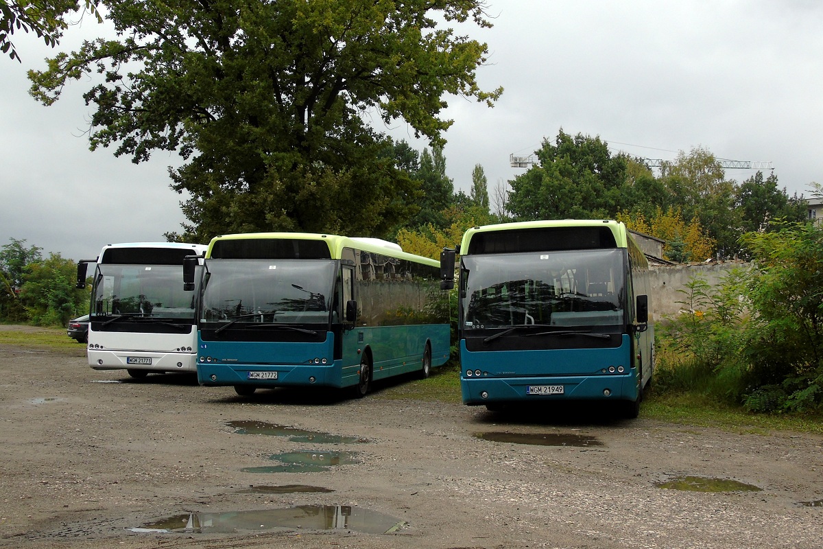 M418
Ambasadory (#M418, #M419 i #M405) oczekujÄ na zatrudnienie stojÄc na terenie parkingu przy ul. Traugutta. 
