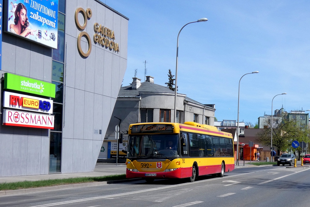 80292
Scania (ex. A592) jedzie w obsĹudze kursu "5049" linii numer 1 w relacji Grodzisk Maz. Dw. PKP (12:53)-WĹadkĂłw PÄtla (13:30) p. Grodzisk Maz. Os. Teligi (13:01). 
Słowa kluczowe: DziwadĹo