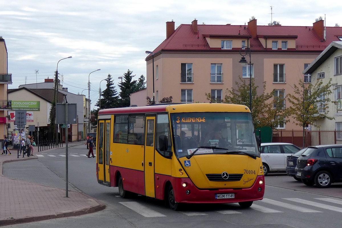 70104
Solina jedzie w obsĹudze kursu "5526" w relacji SzczÄsne Cmentarz Nowy (17:14)-KĹudno Nowe PÄtla (18:23). 
