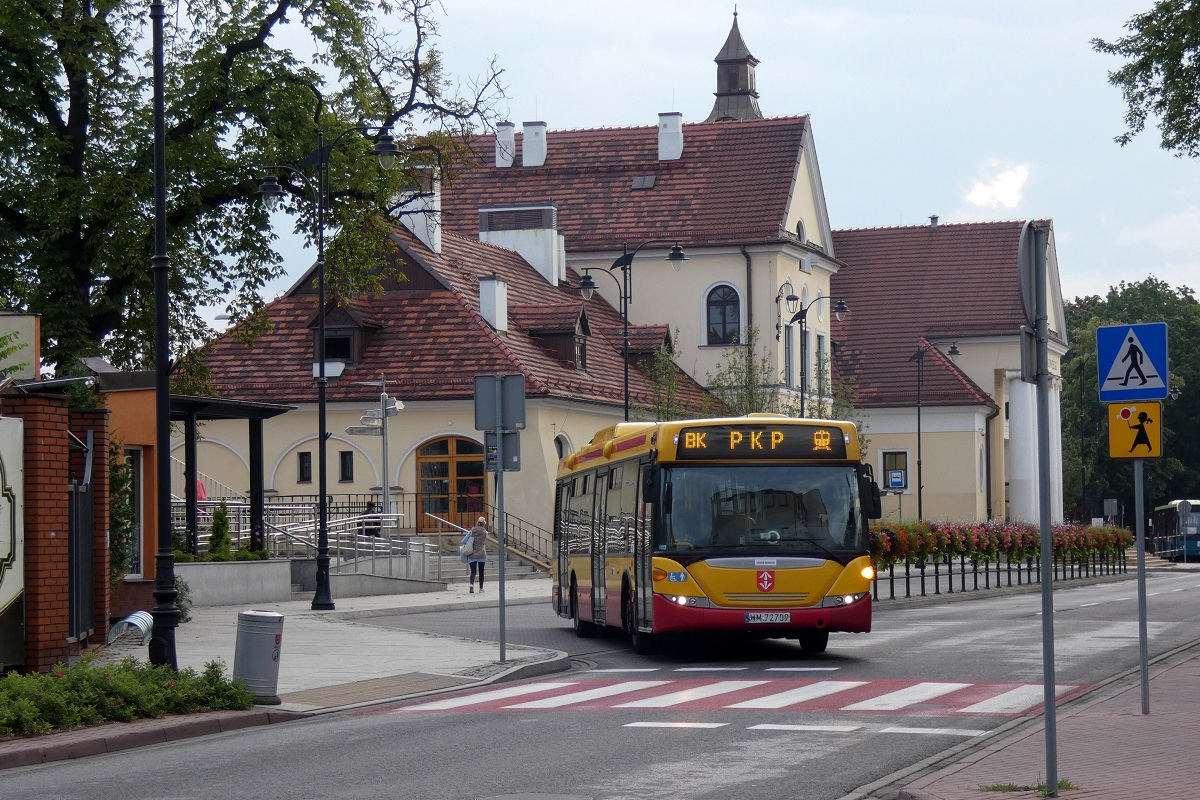 80280
Scania (ex. A580) wyrusza z pÄtli przy dworcu PKP jadÄc w obsĹudze kursu "5441" linii przyspieszonej BK w relacji Grodzisk Maz. Dw. PKP (6:10)-Grodzisk Maz. Dw. PKP (6:28) p. Grodzisk Maz. Os. Teligi (6:19). 
