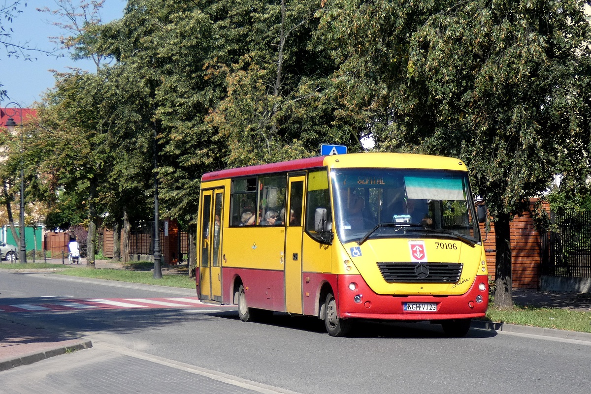 70106
Solina jedzie w obsĹudze kursu "4" linii numer 7 w relacji Grodzisk Maz. Szpital (9:00)-Grodzisk Maz. Szpital (9:38) p. Grodzisk Maz. Os. Teligi (9:19). 
Słowa kluczowe: DziwadĹo