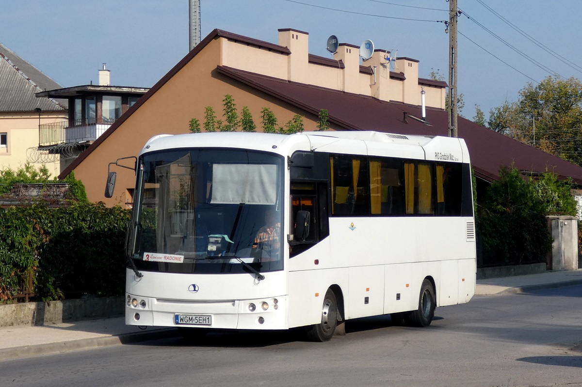 40019
Gemini jedzie w obsĹudze kursu "5567" linii numer 3 w relacji Grodzisk Maz. Dw. PKP (8:40)-SzczÄsne Cmentarz Nowy (9:10). W wyniku nieterminowego zwrĂłcenia grodziskich Scanii przez zajezdniÄ Klementowicka (byĹy wypoĹźyczone do obsĹugi poĹÄczeĹ ZKA Kolei Mazowieckich na odcinku Ĺwider-Otwock) i uruchomieniem w grodziskiej komunikacji dodatkowych kursĂłw szkolnych, zabrakĹo wozĂłw miejskich wiÄc z pomocÄ wyruszyĹ tabor turystyczny. 
Słowa kluczowe: DziwadĹo