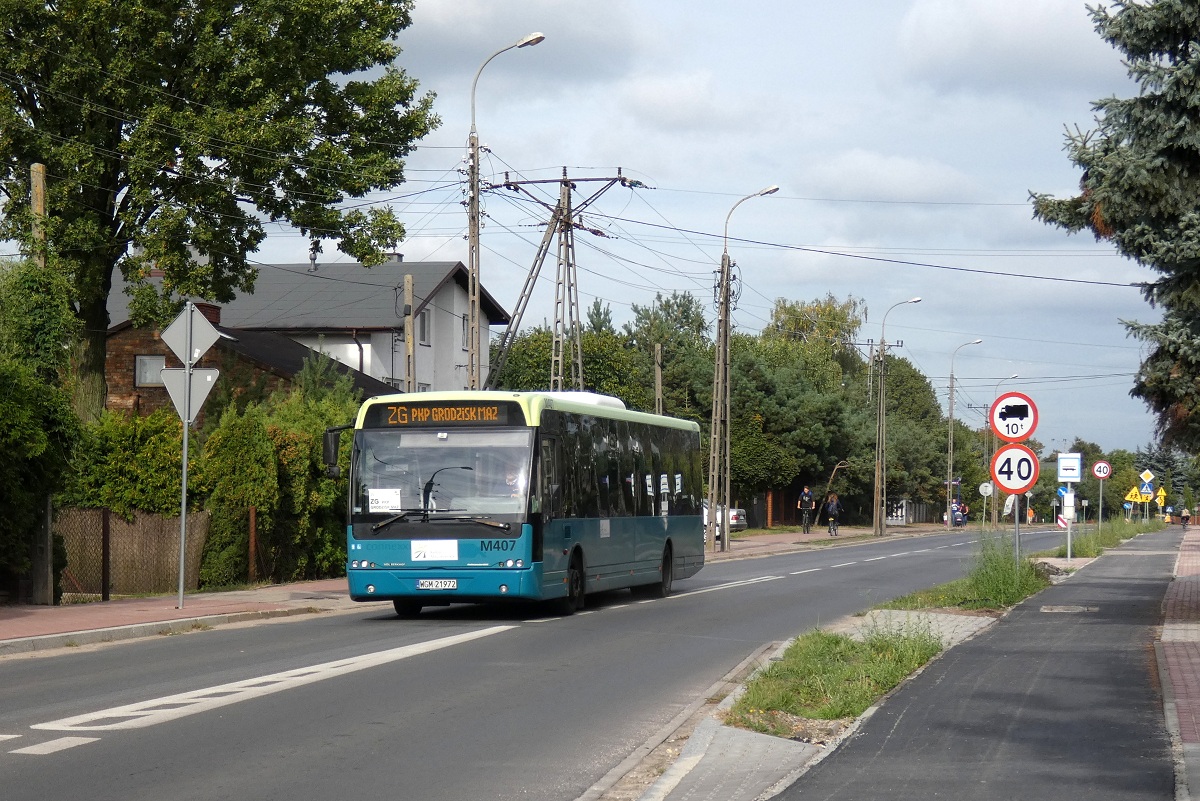 M407
Ambasador jedzie w obsĹudze kursu linii zastÄpczej KM ZG w relacji Warszawa Dw. Zachodni (14:40)-Grodzisk Mazowiecki Dw. PKP (15:54). 
