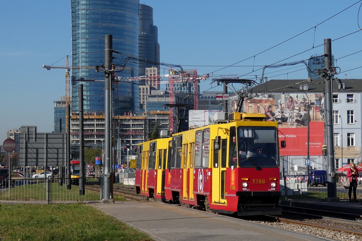 1388+1389
StopiÄtki jadÄ w obsĹudze kursu linii numer 11 w relacji Metro MĹociny (14:08)-Plac Narutowicza (15:05). 

