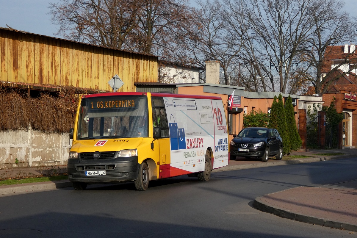 50013
ProCity jedzie w obsĹudze kursu â5049â linii numer 1 w relacji Grodzisk Maz. Dw. PKP (12:53)-WĹadkĂłw PÄtla (13:30) p. Grodzisk Maz. Os. Teligi (13:01). W ostatnich dniach na duĹźej czÄĹci autobusĂłw PKS Grodzisk w zwiÄzku z otwarciem galerii handlowej w Pruszkowie, moĹźna spotkaÄ reklamy caĹopojazdowe zapraszajÄce na jej otwarcie. 

