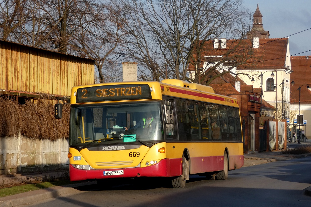 80272
Scania (ex. 49669, ex. A572) jedzie w obsĹudze kursu â5148â linii numer 2 w relacji Grodzisk Maz. Dw. PKP (14:10)-SiestrzeĹ (14:40). 
Słowa kluczowe: DziwadĹo