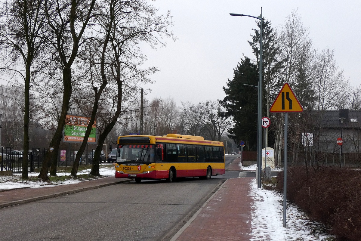 80298 
Scania (ex. A598) jedzie w obsĹudze kursu â8â linii numer 7 w relacji Grodzisk Maz. Szpital (12:50)-Grodzisk Maz. Szpital (13:28) p. Grodzisk Maz. Os. Teligi (13:09).
Słowa kluczowe: DziwadĹo