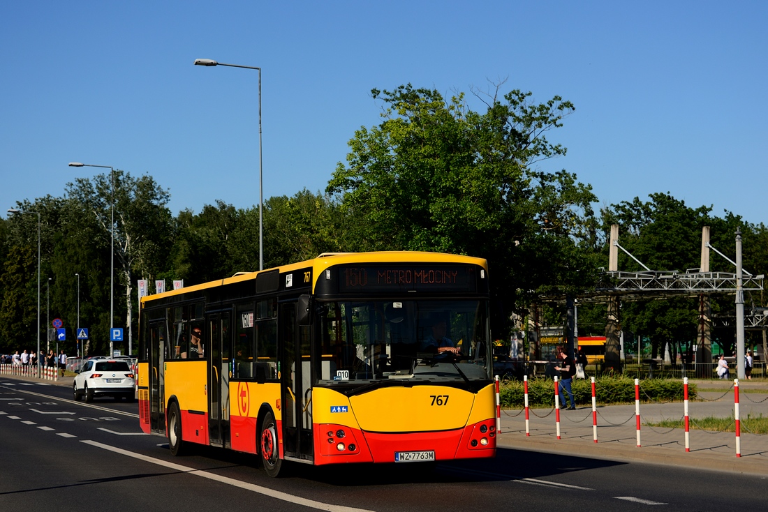 767
Dawny 4803 dojeĹźdĹźa do pÄtli Metro MĹociny.
Słowa kluczowe: M121M