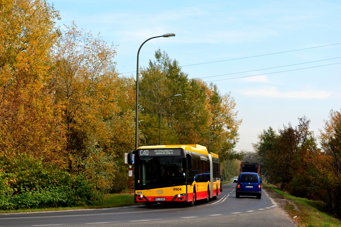 9904
Gazowiec dojeĹźdĹźa do przejazdu kolejowego, ktĂłry tuĹź przed przejazdem wczeĹniejszej brygady byĹ zamkniÄty z powodu przetaczania wagonĂłw ze zĹomem.

Pozdrowienia dla kierujÄcego!
Słowa kluczowe: Domas WĹ2019