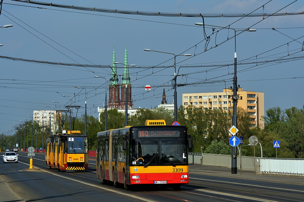 3309
Poczciwy eNGiek ucieka przed Konstalem.
