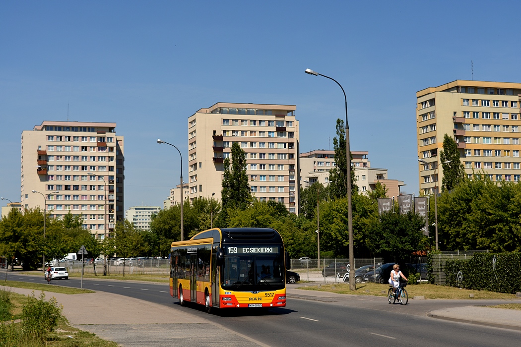 9517
Debiut liniowy hybrydowych MANĂłw.
