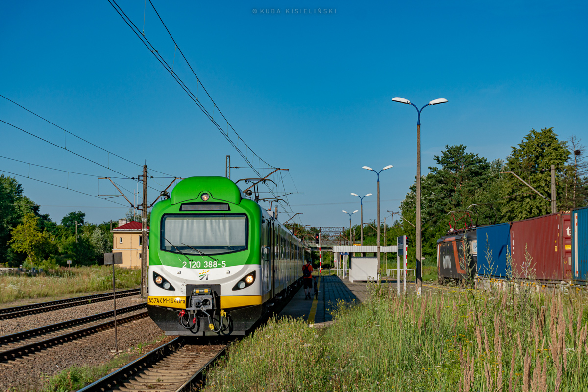 EN57AKM-1640
