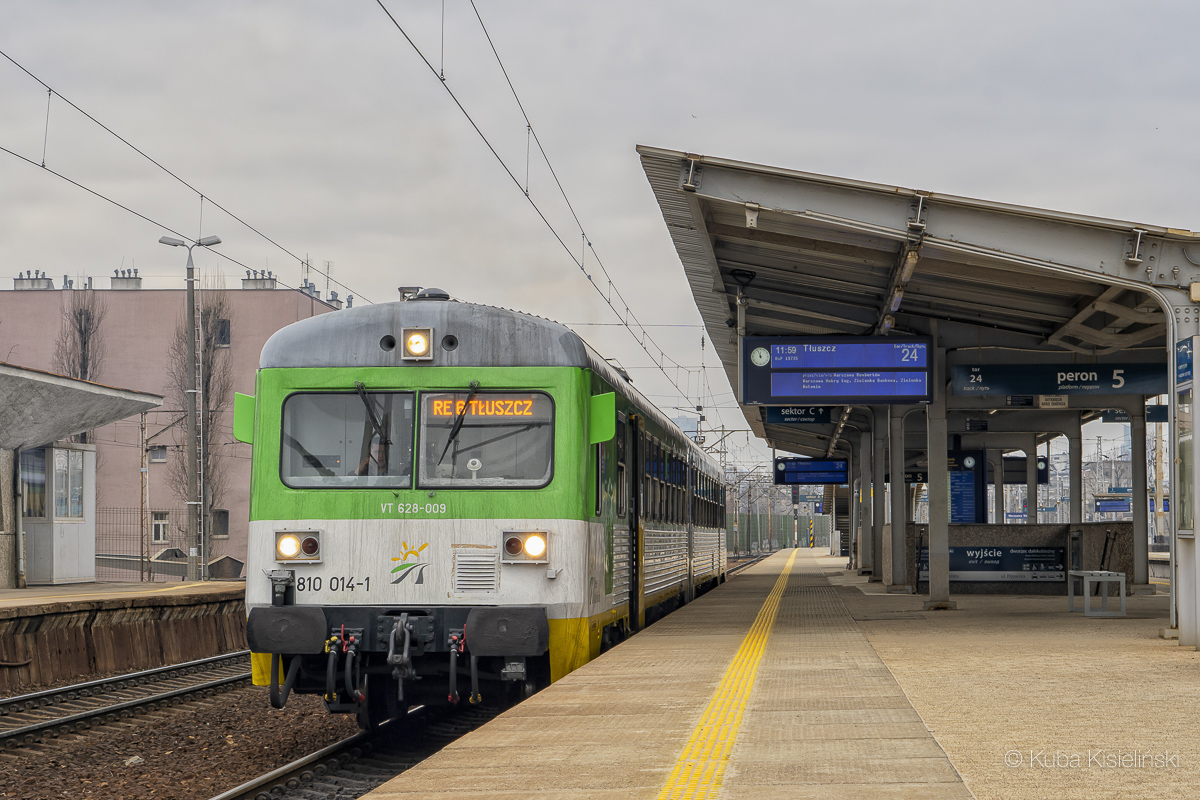 VT628-009
ChwilÄ przed odjazdem w stronÄ Rembertowa.
