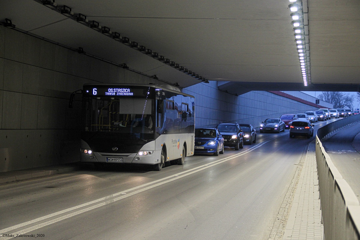 20108
Powypadkowy 20108 jedzie wyjÄtkowo tunelem na Parzniewie. Objazd spowodowany byĹ zamkniÄciem wiaduktu na ulicy PoznaĹskiej.
Słowa kluczowe: Objazd