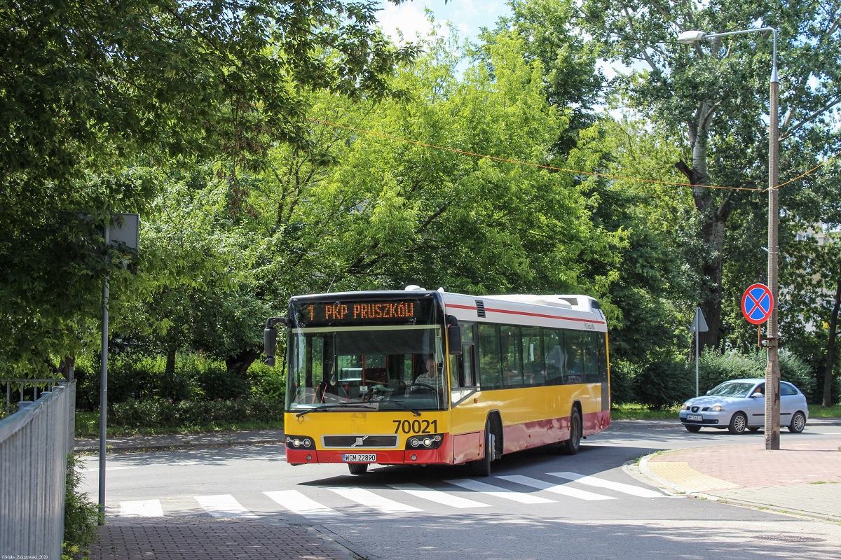70021
Volvo skrÄca w ulice Chopina. Pozdrowienia dla kierowcy!
