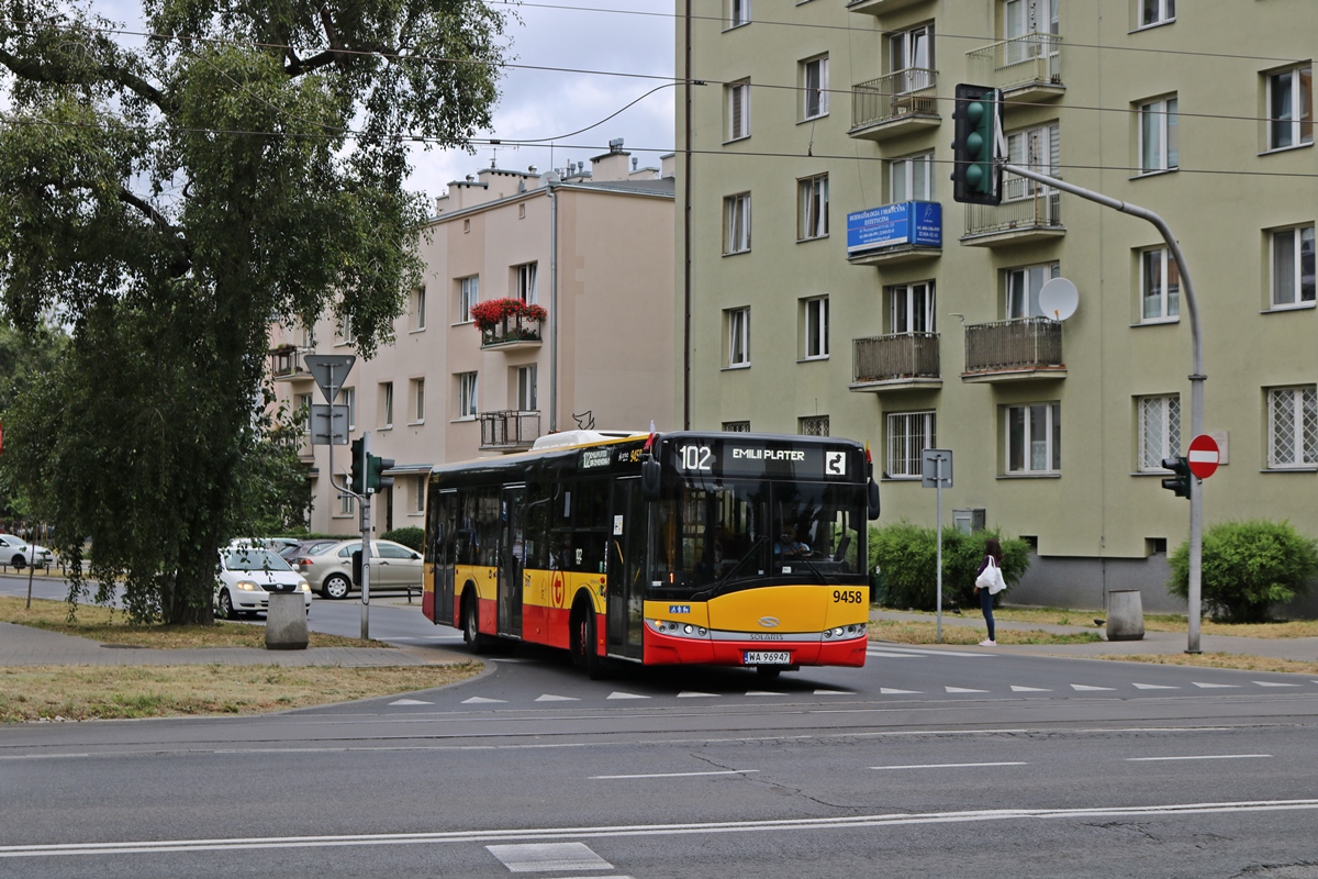 9458
Inna trasa i inny przewoĹşnik. Arriva na nowej, ''skrĂłconej'' linii 102.
