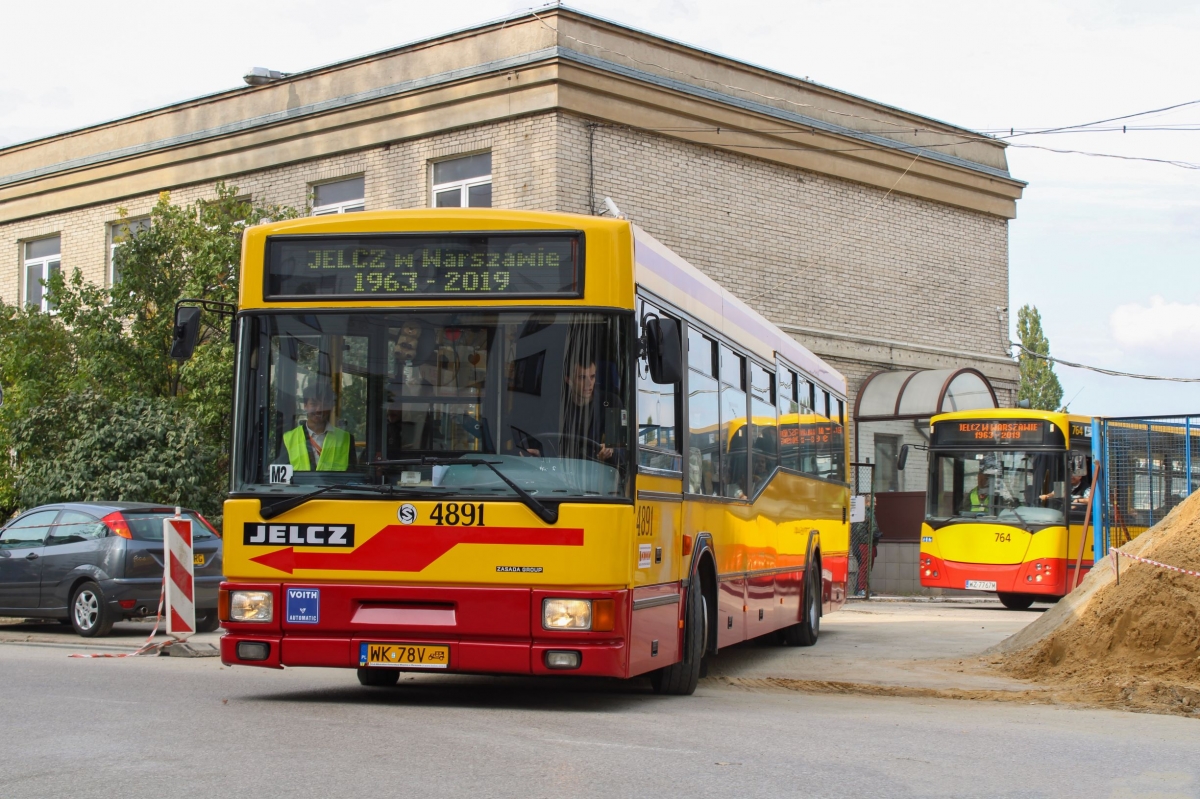 4891
Słowa kluczowe: M121M PoĹźegnanieWarszawskichJelczy