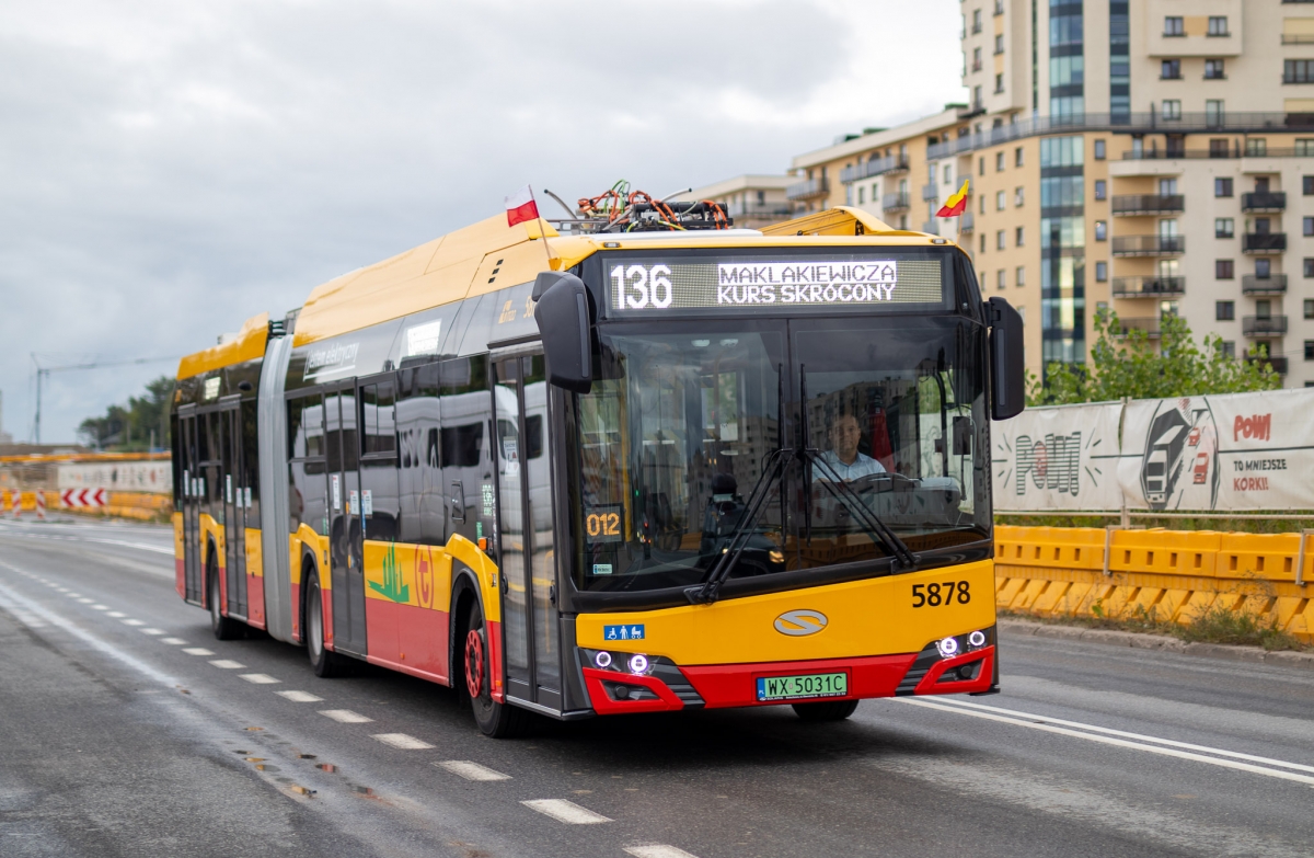 5878
Przegubowy elektryk z najnowszej dostawy autobusĂłw dla MZA. 
