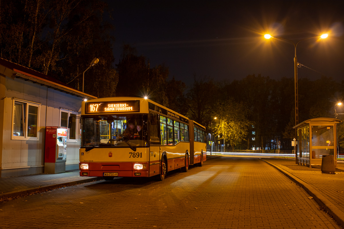 7891
Zjazd na CWS z mini fotostopem na Starym Bemowie.
Słowa kluczowe: M181 Powitanie7891