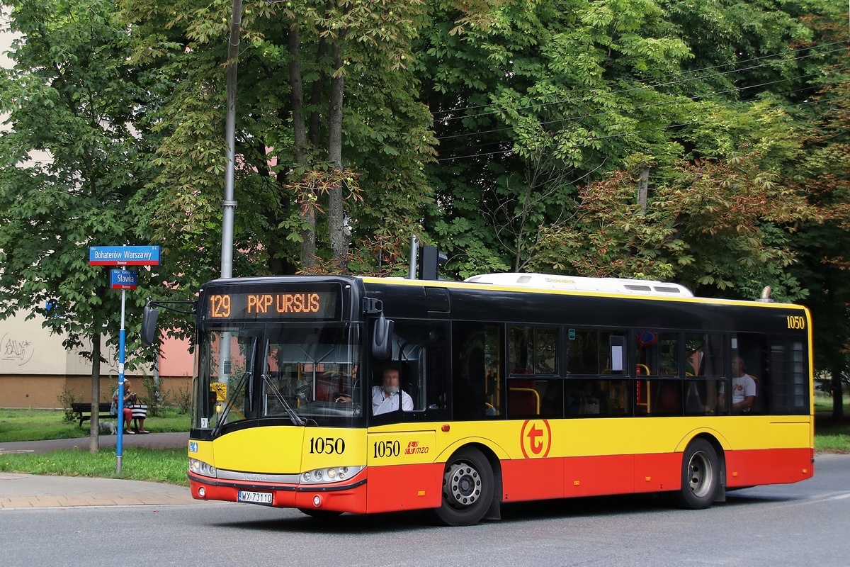 1050
Linia 129 obsĹugiwana przez R-2 w Ursusie.
