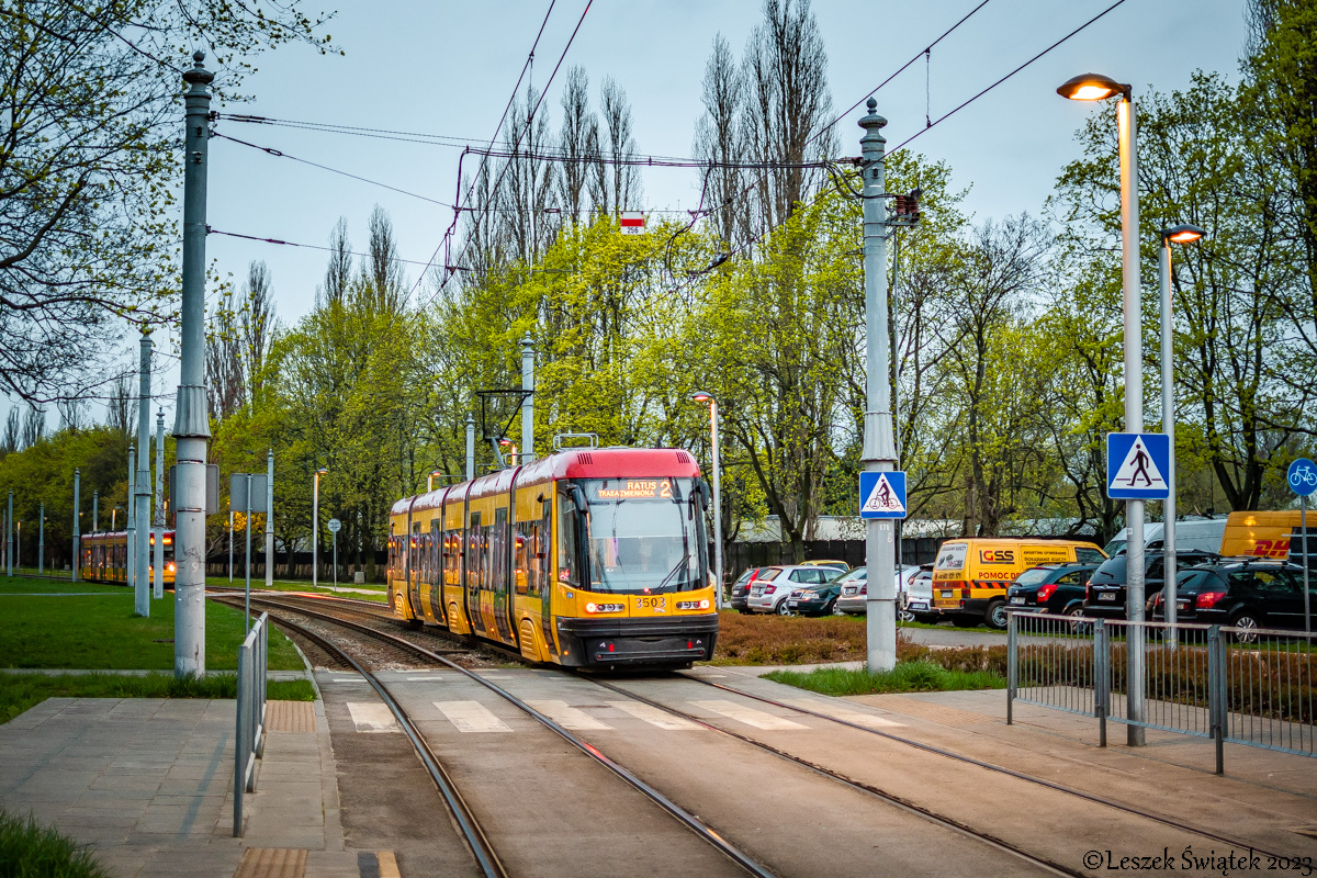 3503
DwĂłjka na JagielloĹskiej? Czemu nie đ
