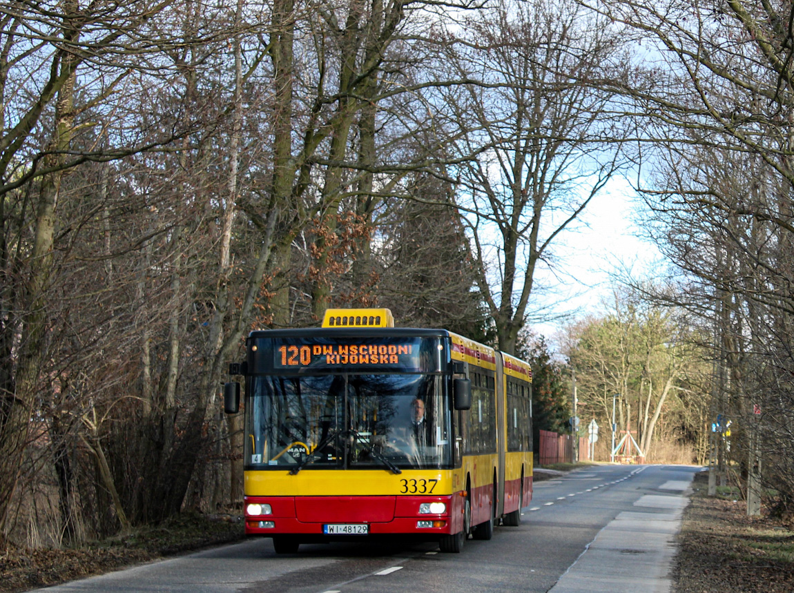 3337
Stary MAN mknie w kierunku cywilizacji 
