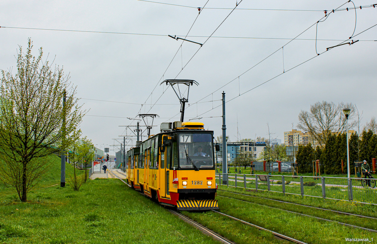 1282+1281
Jedna z ciekawostek majĂłwkowych to pojawienie siÄ wysokopodĹogowych skĹadĂłw na 17. 
