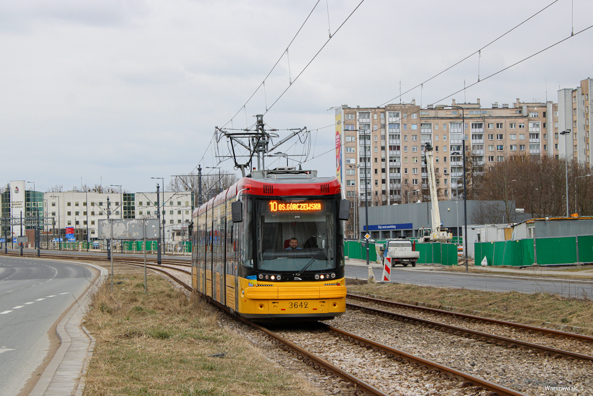 3642
Powrót tramwajów na ulicę Górczewską stał się faktem. Ostatni raz jeździły tędy liniowo 17 maja 2019 roku
