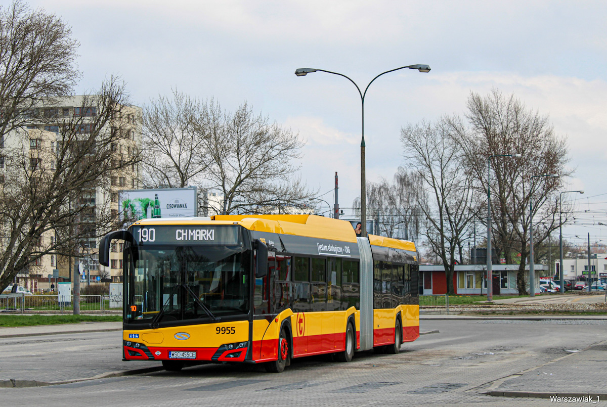 9955
A oto najnowsza zabawka Arrivy, jeszcze pachnÄca nowoĹciÄ, kupiona w zastÄpstwie za 9931. RĂłĹźni siÄ co nieco od pozostaĹych 99xx. MiÄdzy innymi innym brzmieniem silnika czy teĹź kolorem tapicerki. 
