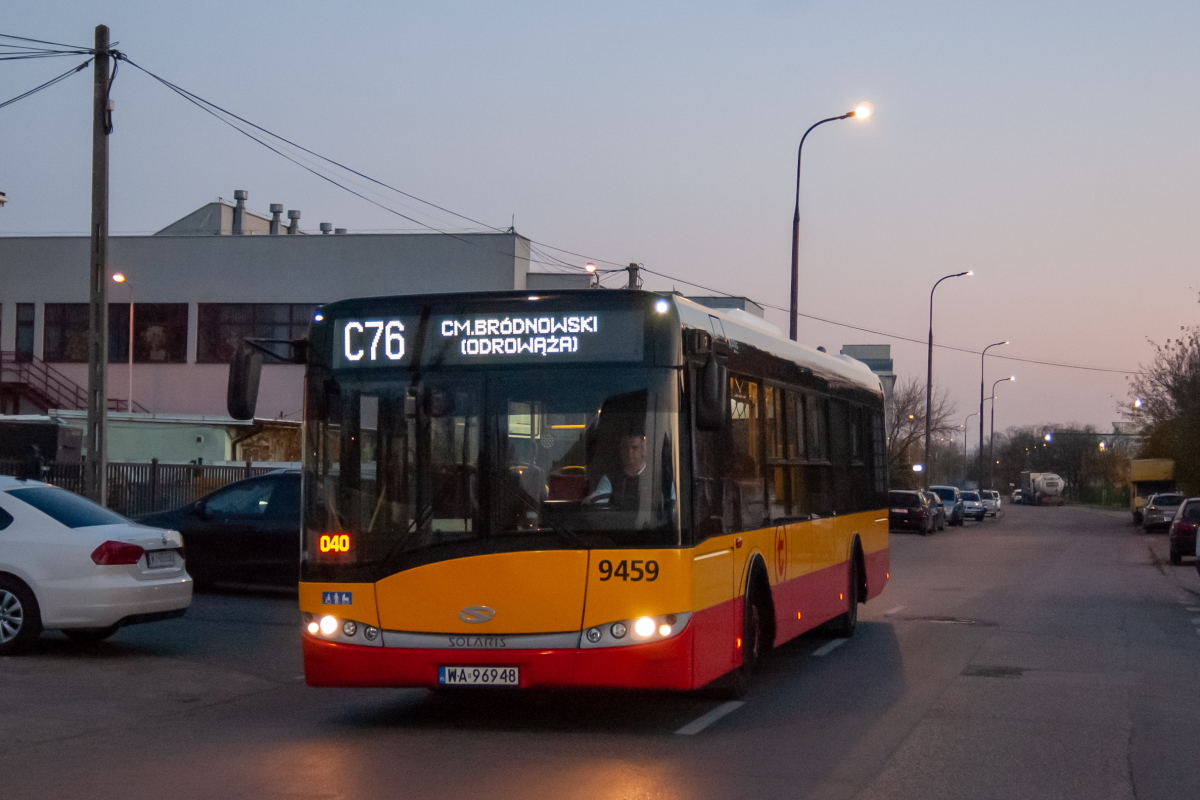 9459
Jeden z ostatnich tego dnia kursĂłw linii C76. Pozdrowienia dla kierowcy!
Słowa kluczowe: WĹ2021 ZachĂłd