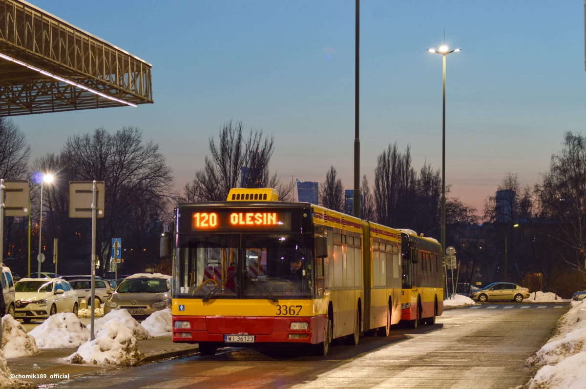 3367
Słowa kluczowe: ZachĂłd