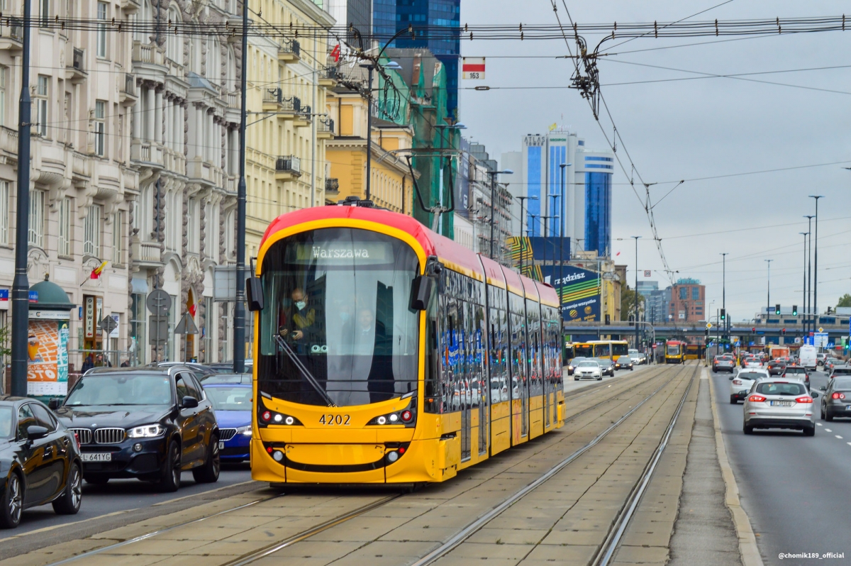 4202
Słowa kluczowe: Parada DTP2021