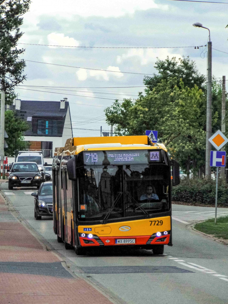 7729
Ostatnio w Mobilisie coĹ siÄ niedobrego dzieje. Wczoraj (14.06) dodatkowo na tej linii kursowaĹ 5218, a na 525 i 118 wyjechaĹa "Stalowa" (na tÄ drugÄ rĂłwnieĹź... "Woronicza")
Słowa kluczowe: DziwadĹo
