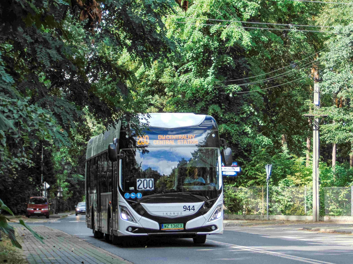 944
Po 9 latach od wycofania ostatnich IkarusĂłw z MZA, marka ta wraca do Warszawy, ale we wspĂłĹpracy z chiĹskim producentem autobusĂłw
Słowa kluczowe: Natura