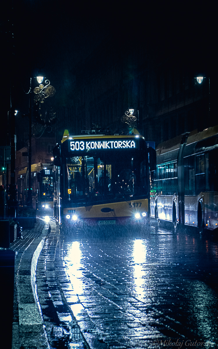 5877
Deszczowy elektryk.
