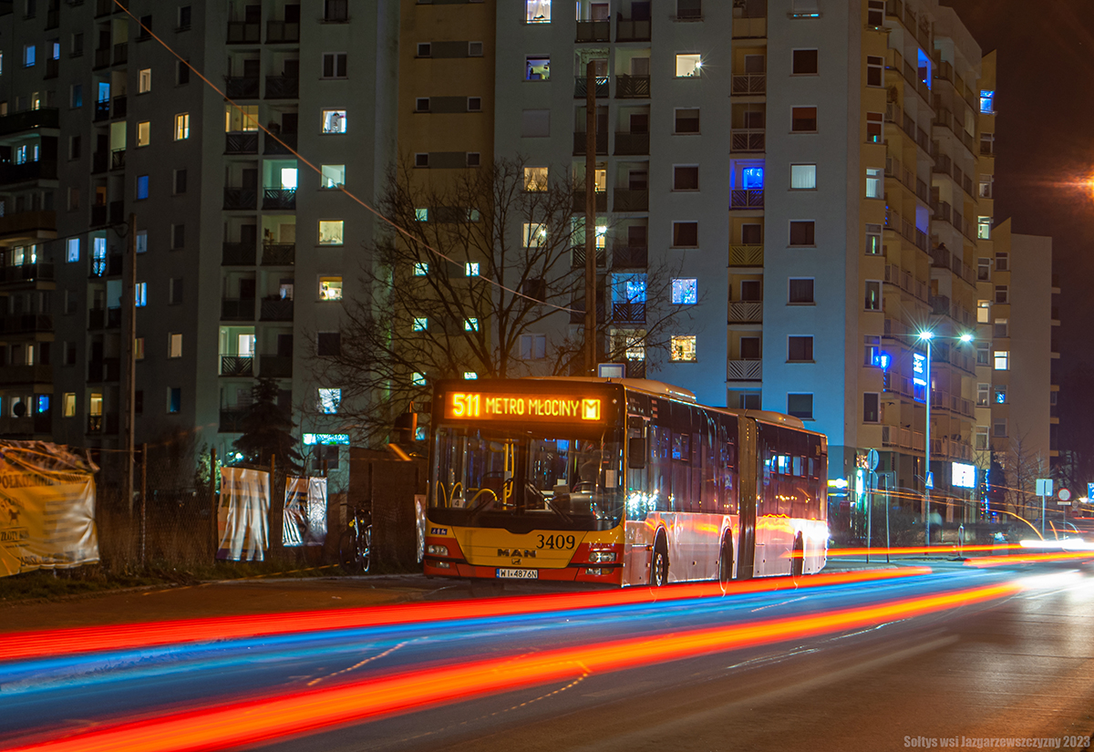3409
MAN NG363 Lion's City G odpoczywajÄcy przed nastÄpnym kursem na linii 511. Pozdrowienia dla kierowcy!
