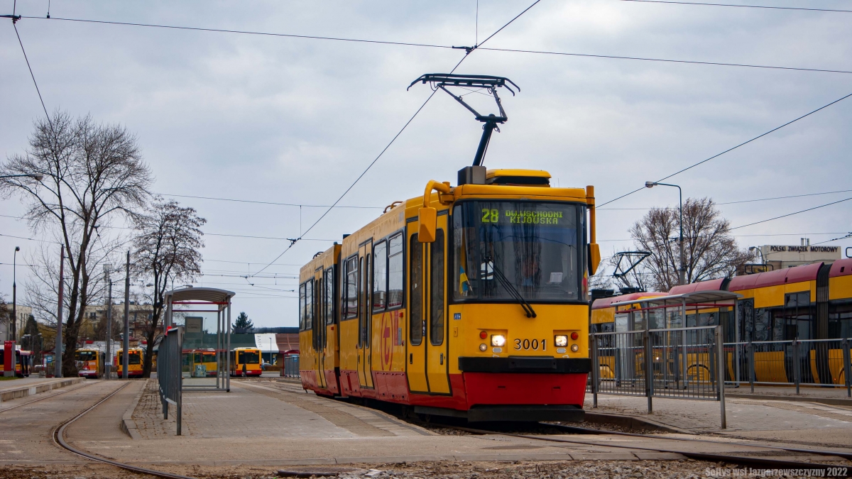 3001
Po krĂłtkiej wĹĂłczÄdze po mieĹcie w poszukiwaniu dobrej budy z kebabem przez przypadek natknÄĹem siÄ na rarytasa w postaci Konstala 112N #3001 odpoczywajÄcego na pÄtli Osiedle GĂłrczewska na linii 28. 
Słowa kluczowe: DziwadĹo