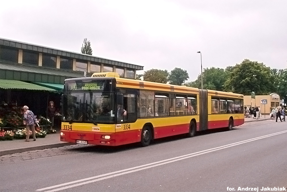 3334
MAN NG313 na linii 500 odjeĹźdĹźa z przystanku Cmentarz BrĂłdnowski 02. 
