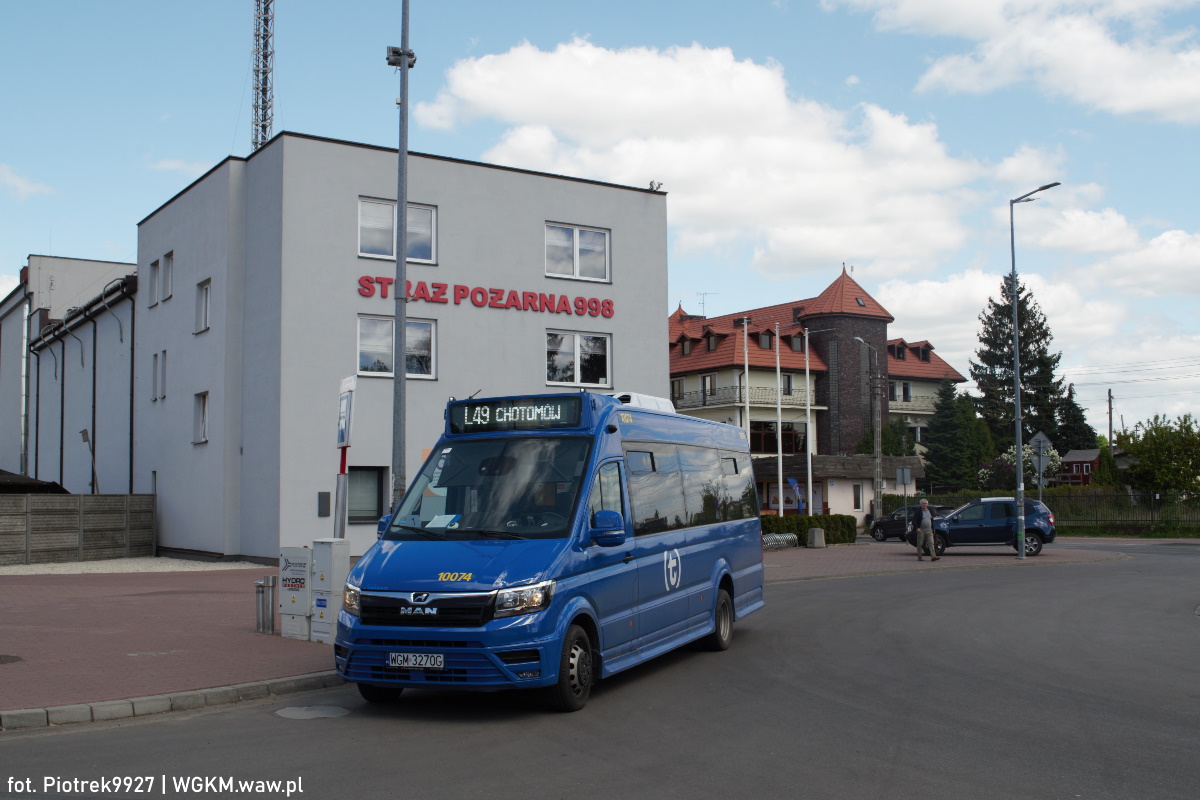 10074
MĂłj ulubiony MAN TGE 6.180 odbywa godzinnÄ przerwÄ na podwarszawskiej pÄtli ChotomĂłw. Szczerze powiem, Ĺźe kierowca nim popykaĹ dosyÄ szybko. Pozdrowienia dla kierowcy, jednoczeĹnie opiekuna tego wozu :)
