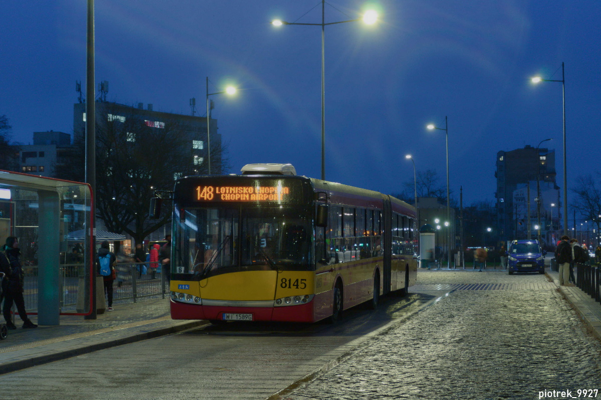 8145
Jamniczek odpoczywa po kursie na linii 148 na pÄtli Wiatraczna. Pozdrowienia dla kierowcy :D
