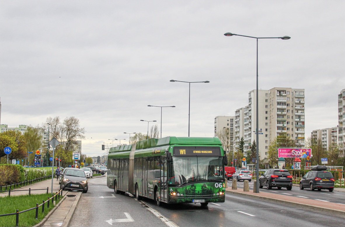 06
Jeden z dwĂłch przegubowych SolarisĂłw zakupionych do obsĹugi linii W1
