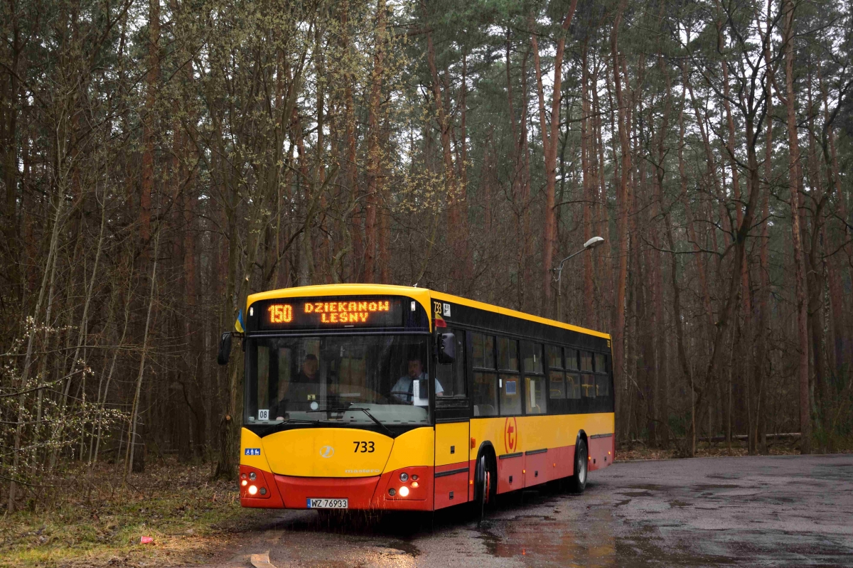 733
Jeden z dwĂłch ostatnich Jelczy M121I4 "Mastero" w aglomeracji Warszawskiej rozpoczyna kurs w kierunku pÄtli Metro MĹociny na popoĹudniowym dodatku 08 linii 150. Pozdrowienia dla kierowcy ;)
Słowa kluczowe: M121I