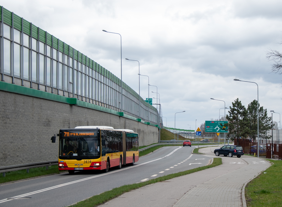 3434
Dzisiejsze dziwadĹo na 703+711/52.
Pozdrowienia dla kierowcy!
Słowa kluczowe: DziwadĹo