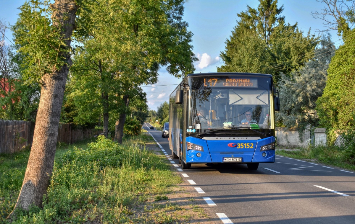 35152
Grodziski "Gulasz" zbliĹźa siÄ do ZP Ogrodowa w Woli WÄgrodzkiej. W tej wsi przecinajÄ siÄ trasy dwĂłch najbardziej wysuniÄtych na poĹudnie L-ek w sieci ZTM (czy tam WTP) - L17 i L19. Nie dalej stÄd do GrĂłjca jak do Piaseczna:)
