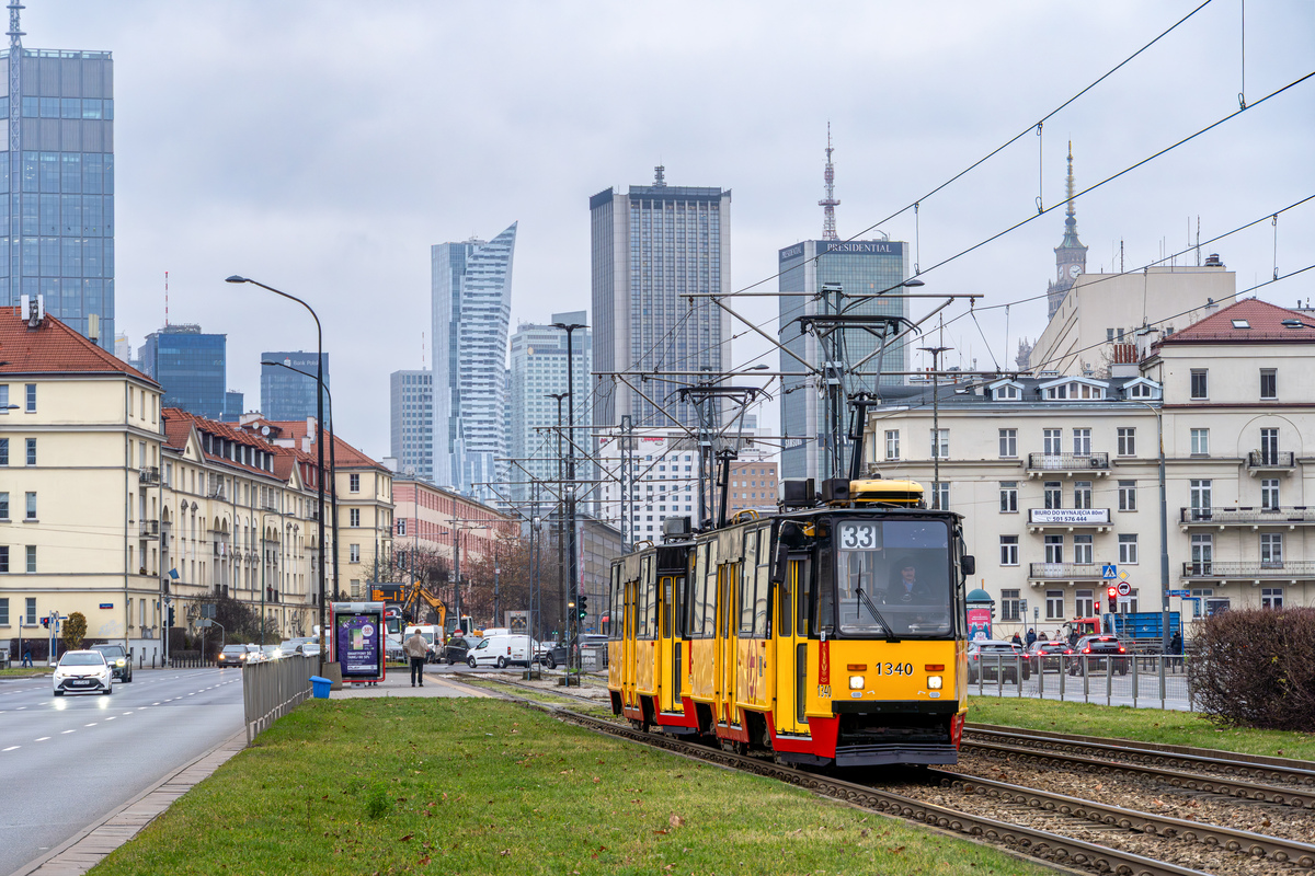 1340+1339
Słowa kluczowe: Skyline