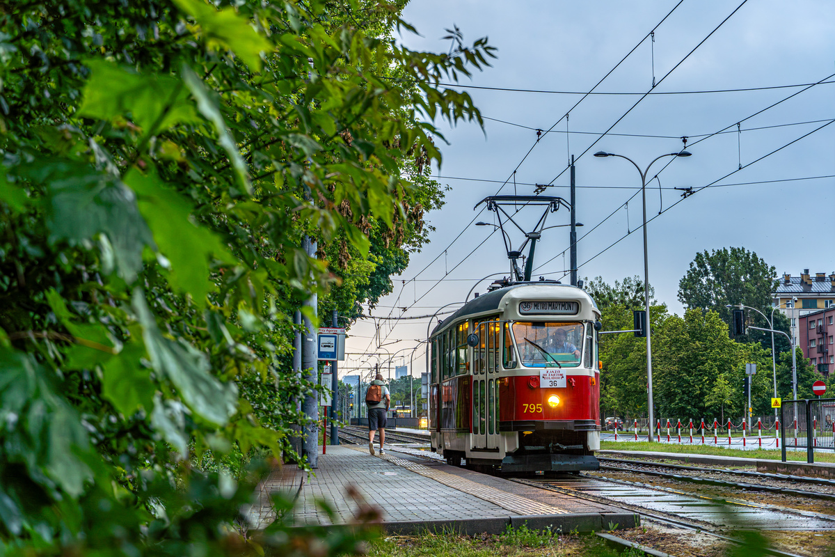 795
W tegorocznym sezonie WLT wagon 795 jest jedynÄ trzynastkÄ stacjonujÄcÄ na Ĺťoliborzu i obsĹugujÄcÄ liniÄ 36.
Słowa kluczowe: WLT2026 Natura